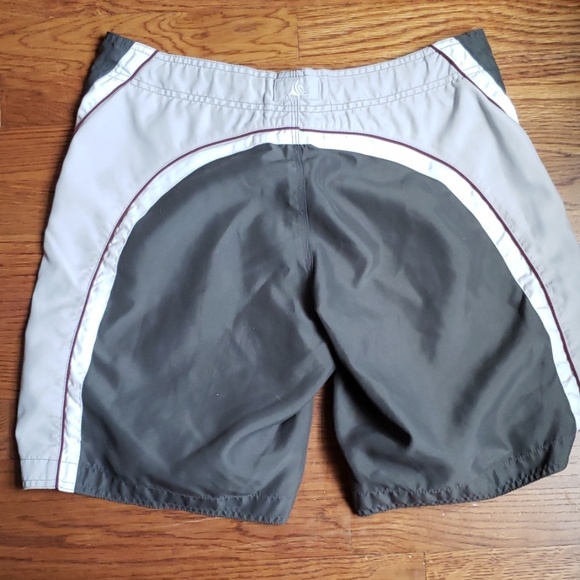 Wonderwall swim trunks 32 waist - Picture 4 of 4